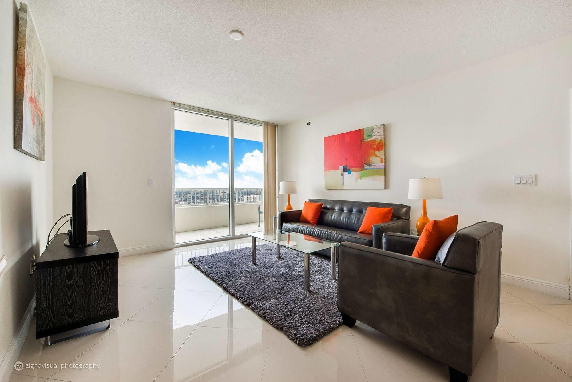 Churchill Suites Miami Brickell - One Broadway Exteriör bild